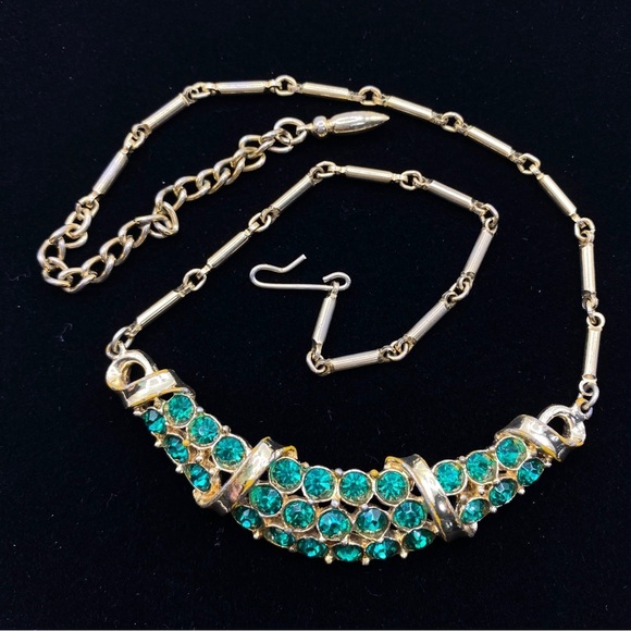 Vintage Green Rhinestone Gold Tone Choker Necklace - Picture 9 of 10